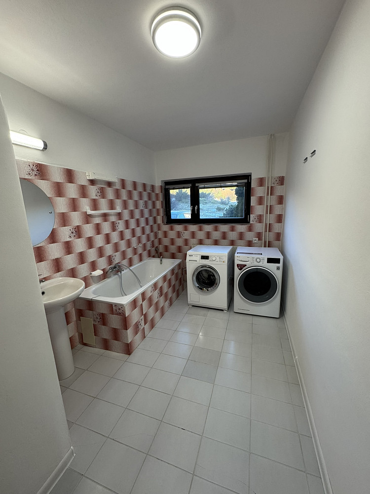 Prodej domu 285 m² s pozemkem 389 m²