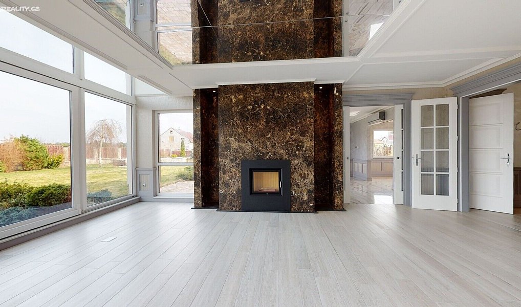 Prodej domu 229 m² s pozemkem 1 110 m², Hroznětín – náhled fotky 3