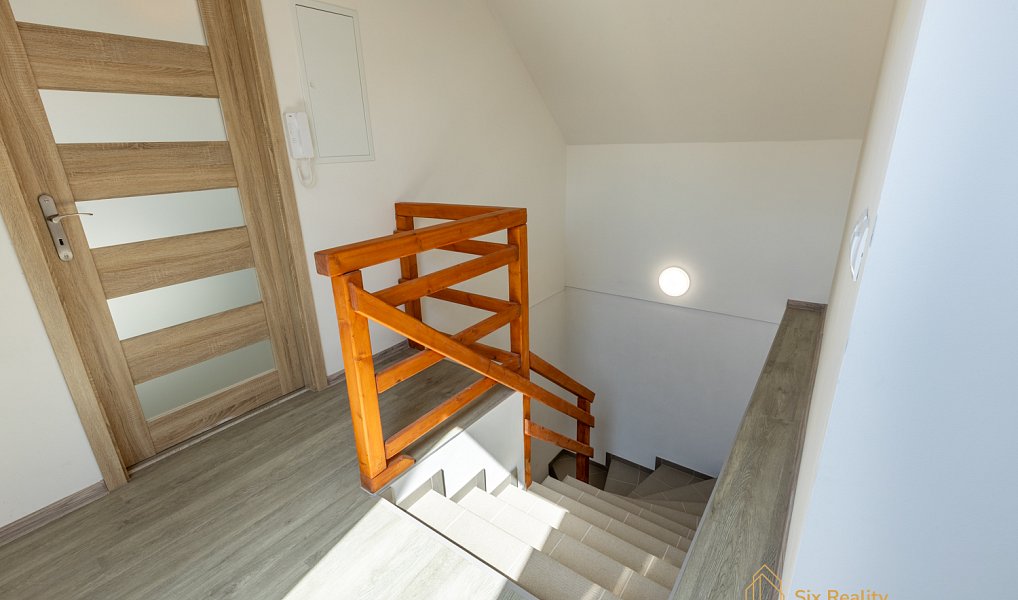 Prodej bytu 3+kk 91 m², Krupá – náhled fotky 11