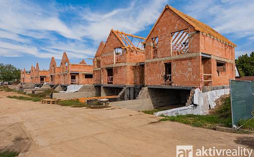 Prodej domu 143 m² s pozemkem 205 m², K Zahrádkám, Lužec nad Vltavou, okres Mělník