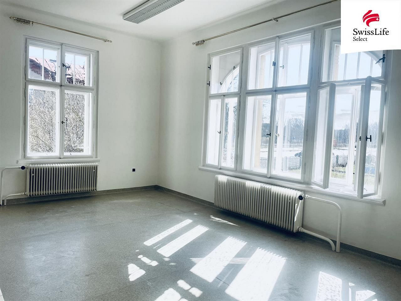 Pronájem obchodních prostor 32 m² – fotografie 2