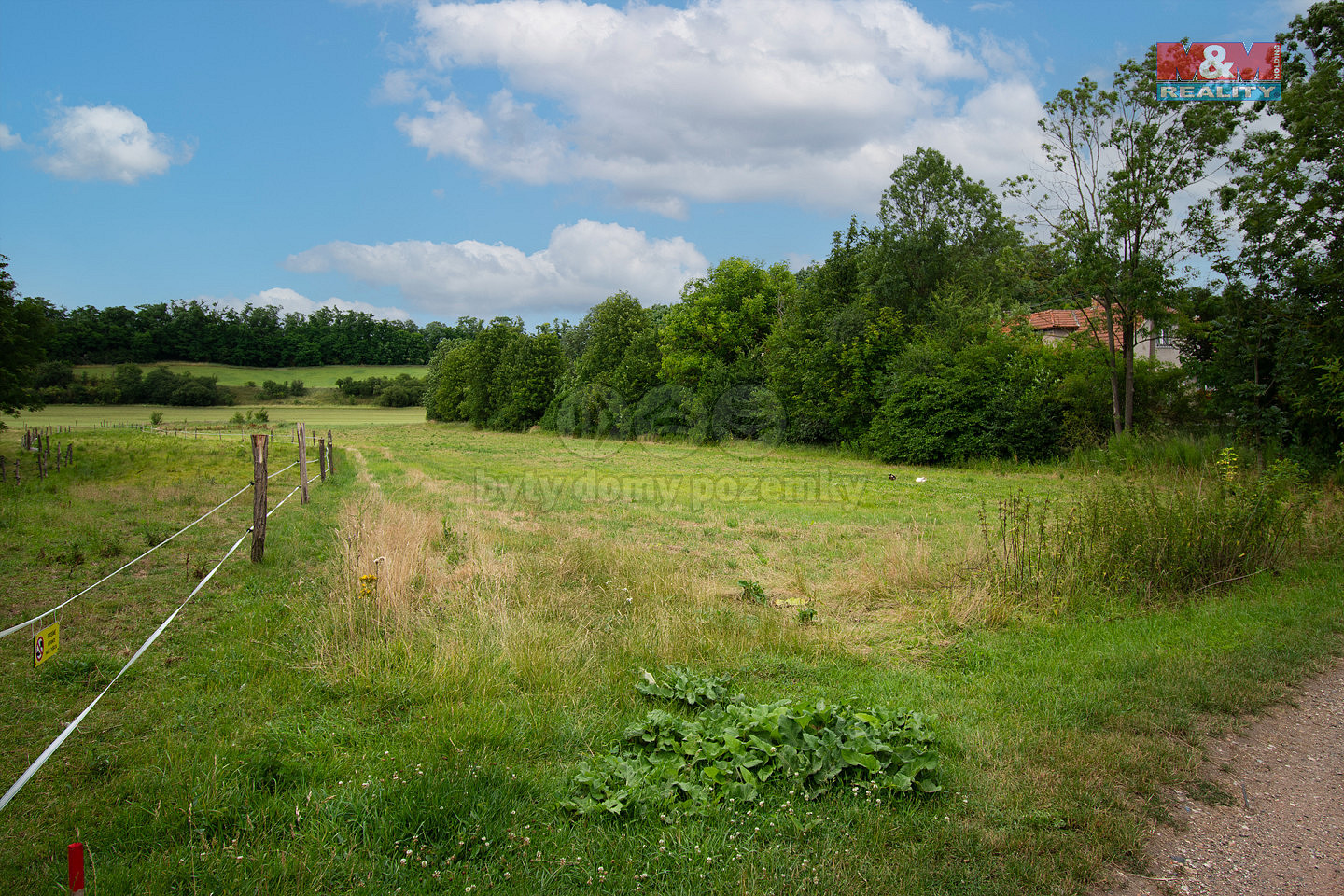 Prodej stavebního pozemku 1 000 m²