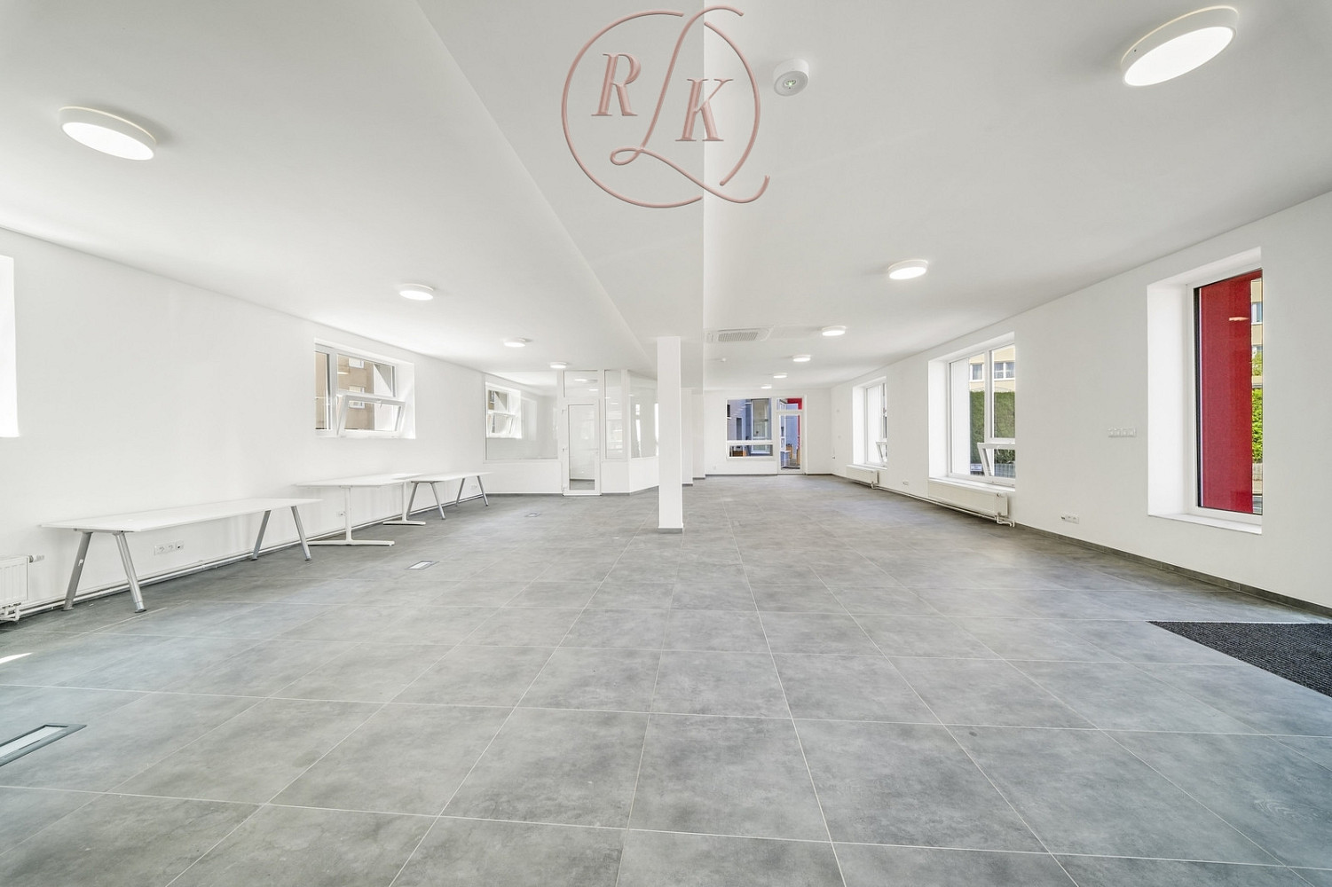 Pronájem obchodních prostor 198 m² — photo 3