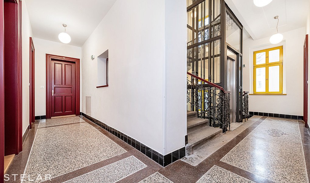 Pronájem obchodních prostor 137 m², Praha – náhled fotky 3