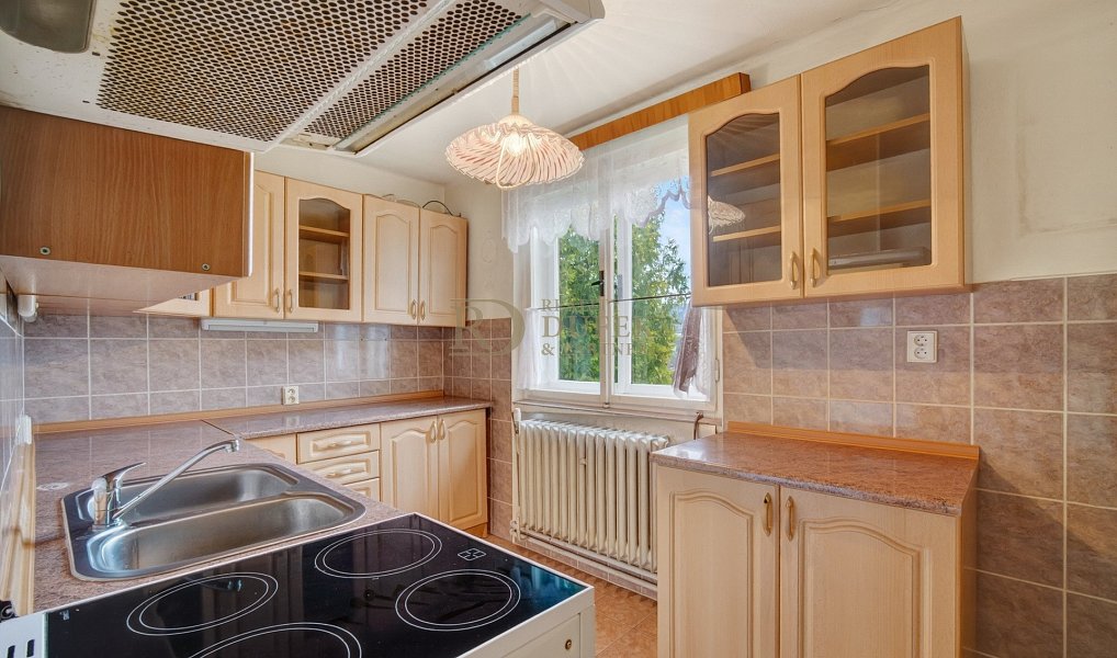 Prodej domu 165 m² s pozemkem 1 433 m², Náchod – náhled fotky 27
