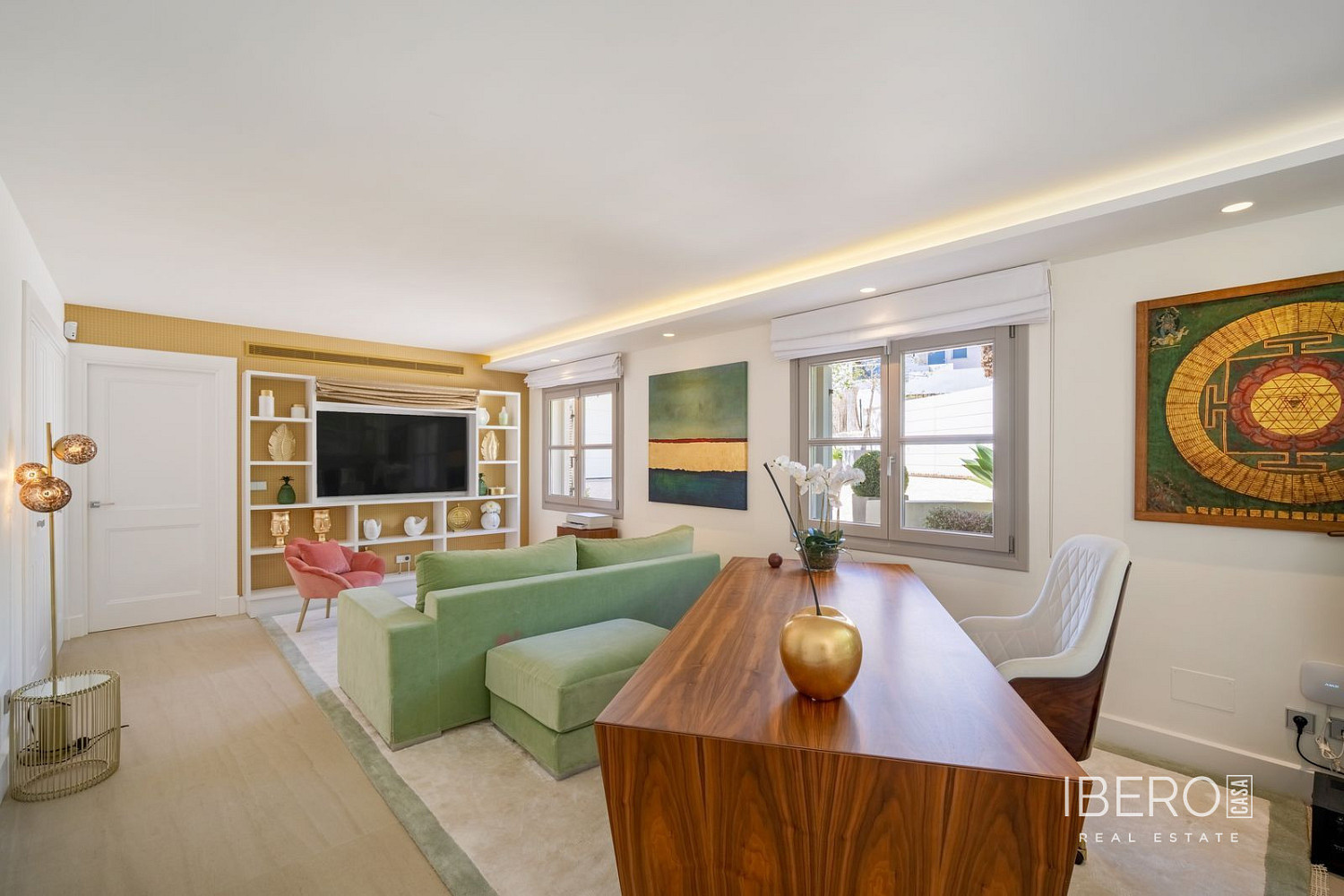Prodej domu 702 m² s pozemkem 2 349 m² — photo 2