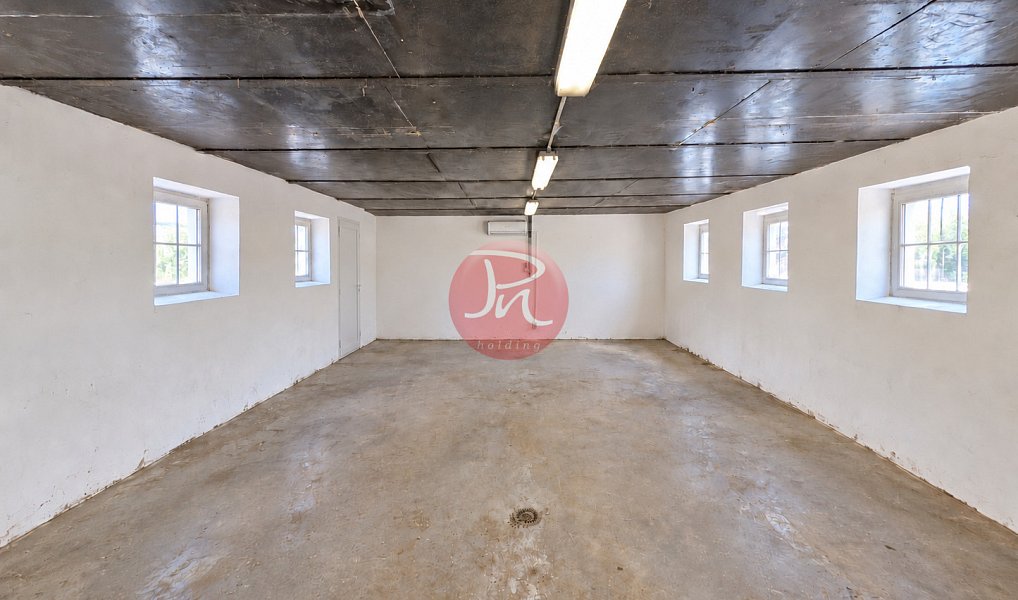 Prodej domu 340 m² s pozemkem 1 272 m², Hranice – náhled fotky 20