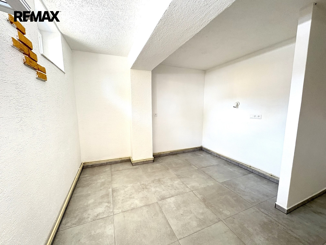 Pronájem bytu 2+kk 65 m² — photo 4