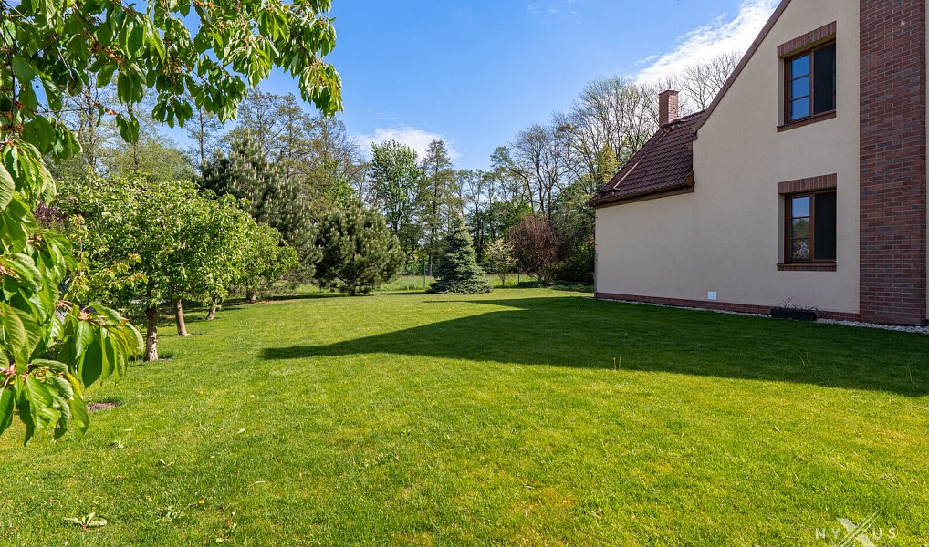Prodej domu 250 m² s pozemkem 1 437 m², Dobřejovice – náhled fotky 19