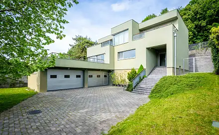 Prodej vily 460 m² s pozemkem 874 m², Bratislava, Slovensko