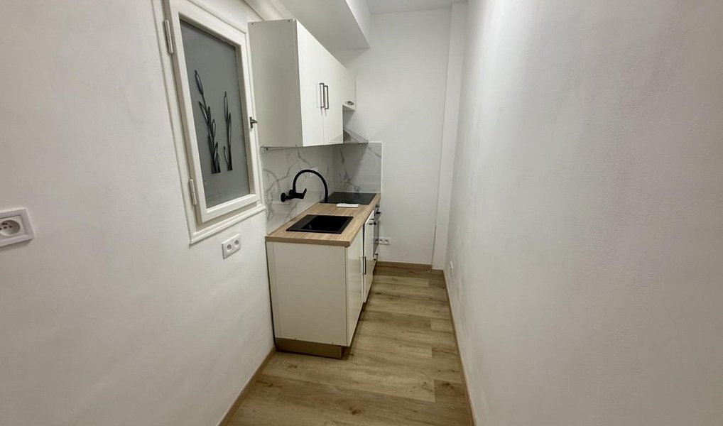 Prodej bytu 1+1 40 m², Praha – náhled fotky 4