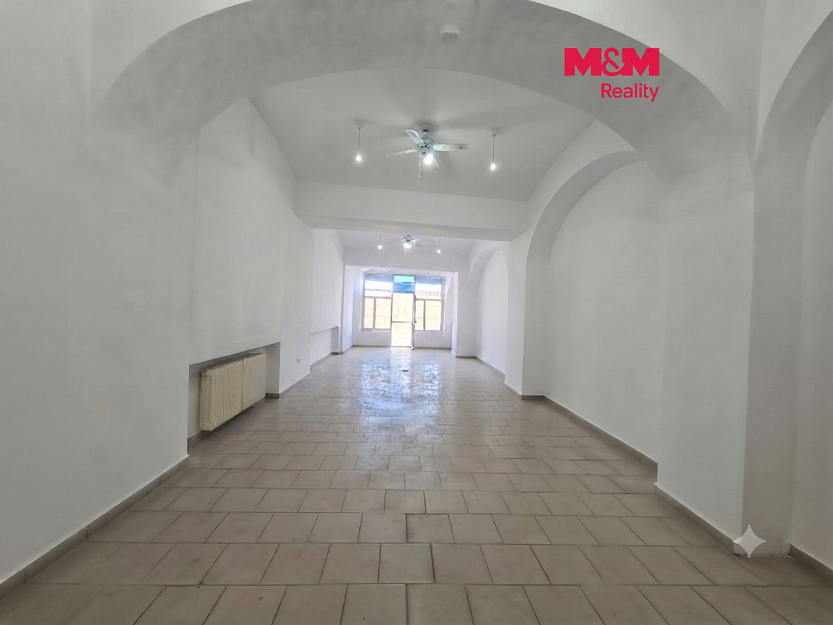 Pronájem obchodních prostor 74 m²