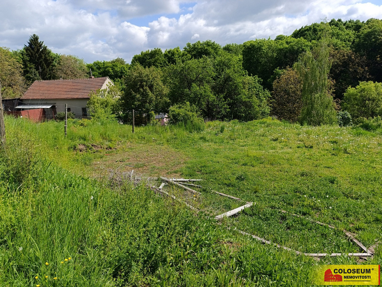Prodej stavebního pozemku 1 184 m² – pohled 4