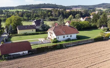 Prodej domu 331 m² s pozemkem 3 732 m², Rakovice, okres Písek