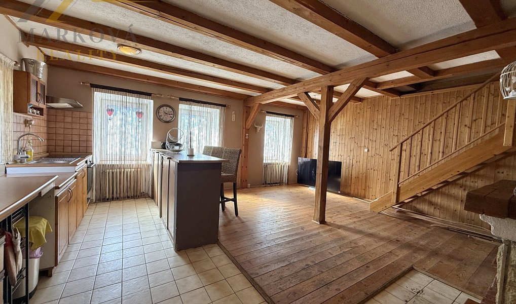 Prodej domu 192 m² s pozemkem 803 m², Týn nad Vltavou – náhled fotky 2