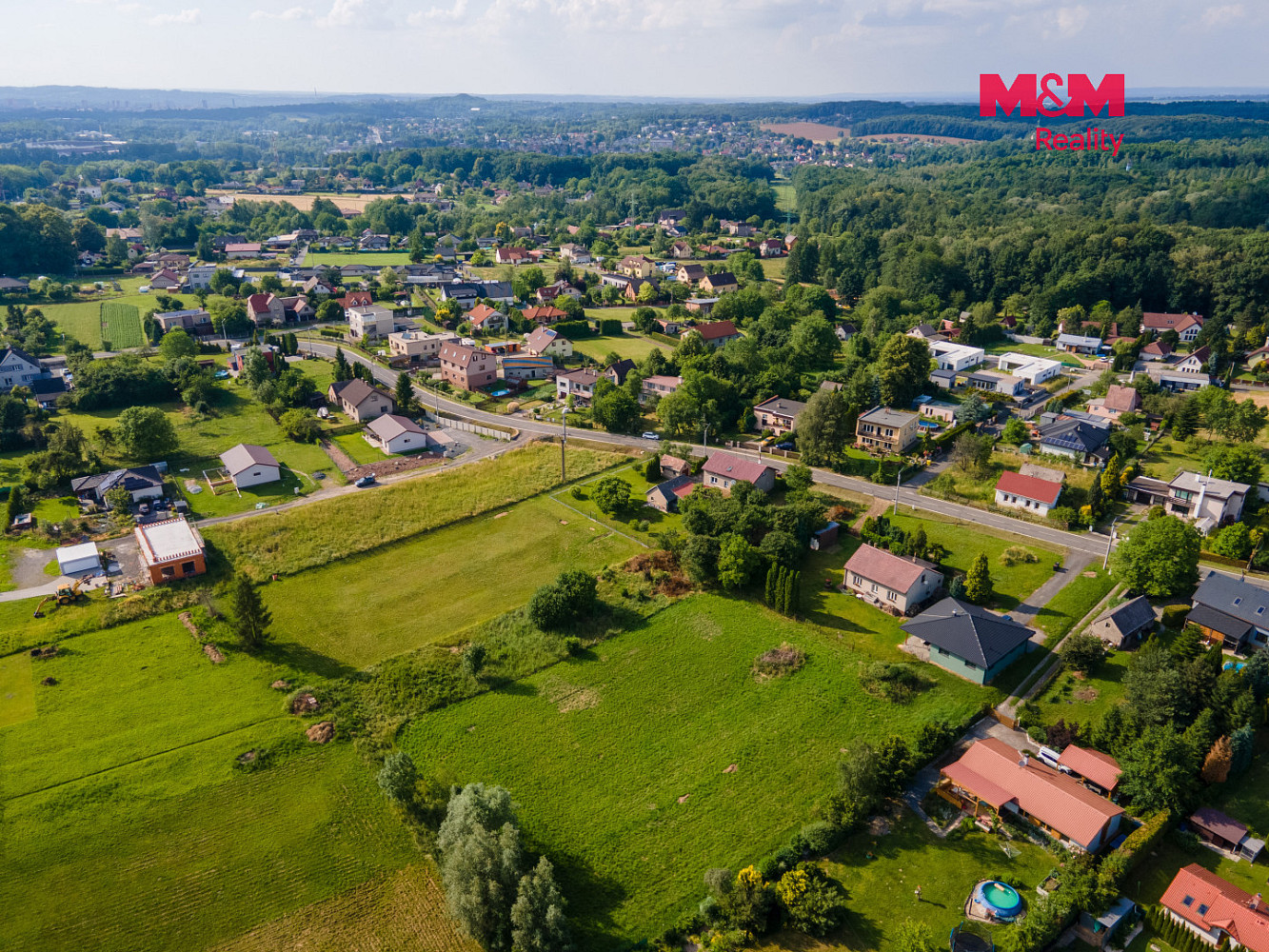 Prodej stavebního pozemku 1 900 m² — photo 2
