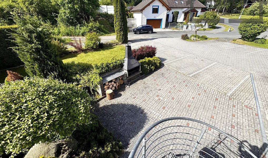 Prodej domu 480 m² s pozemkem 1 077 m², Tachov – náhled fotky 10