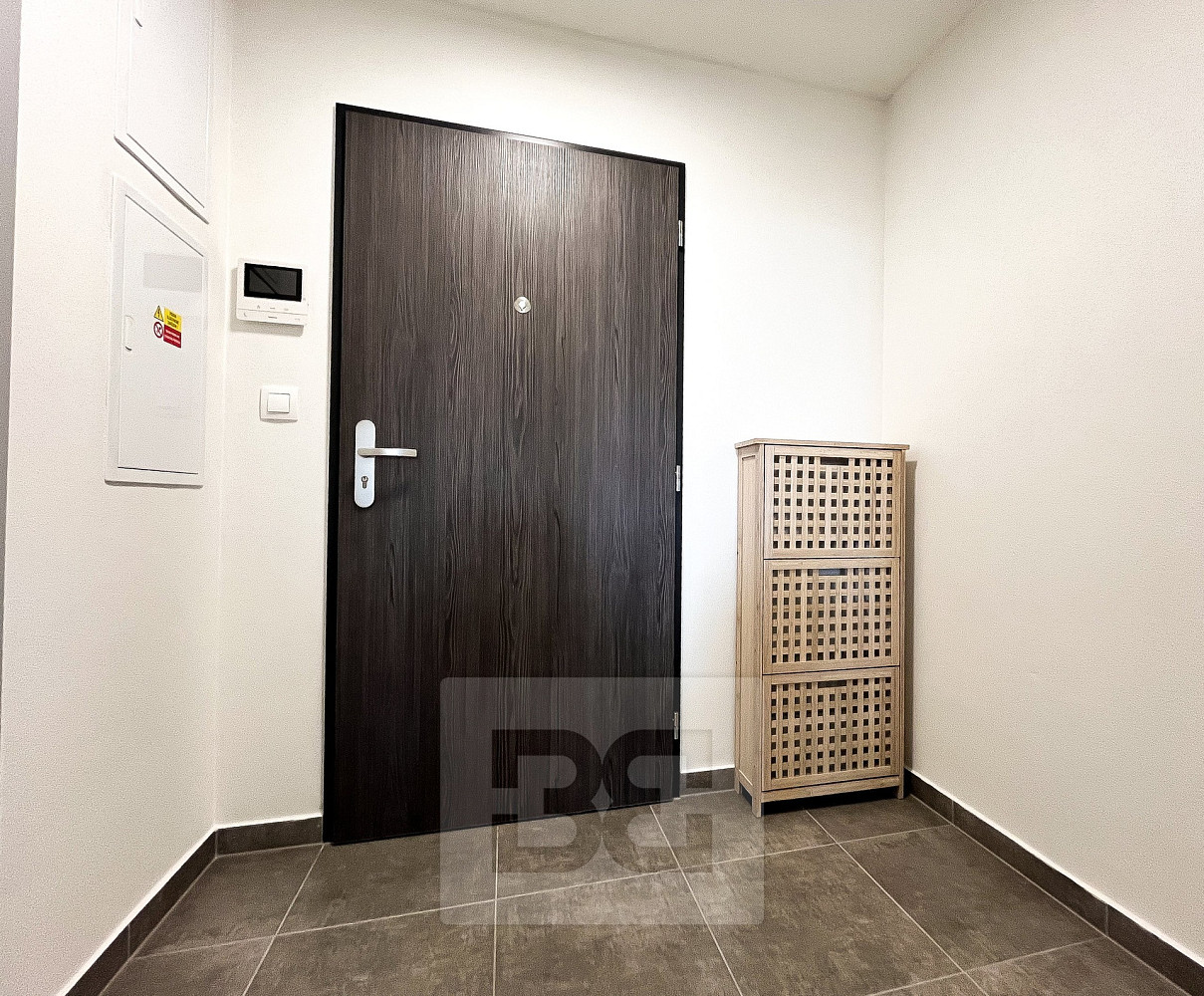Pronájem bytu 1+kk 33 m² — photo 3