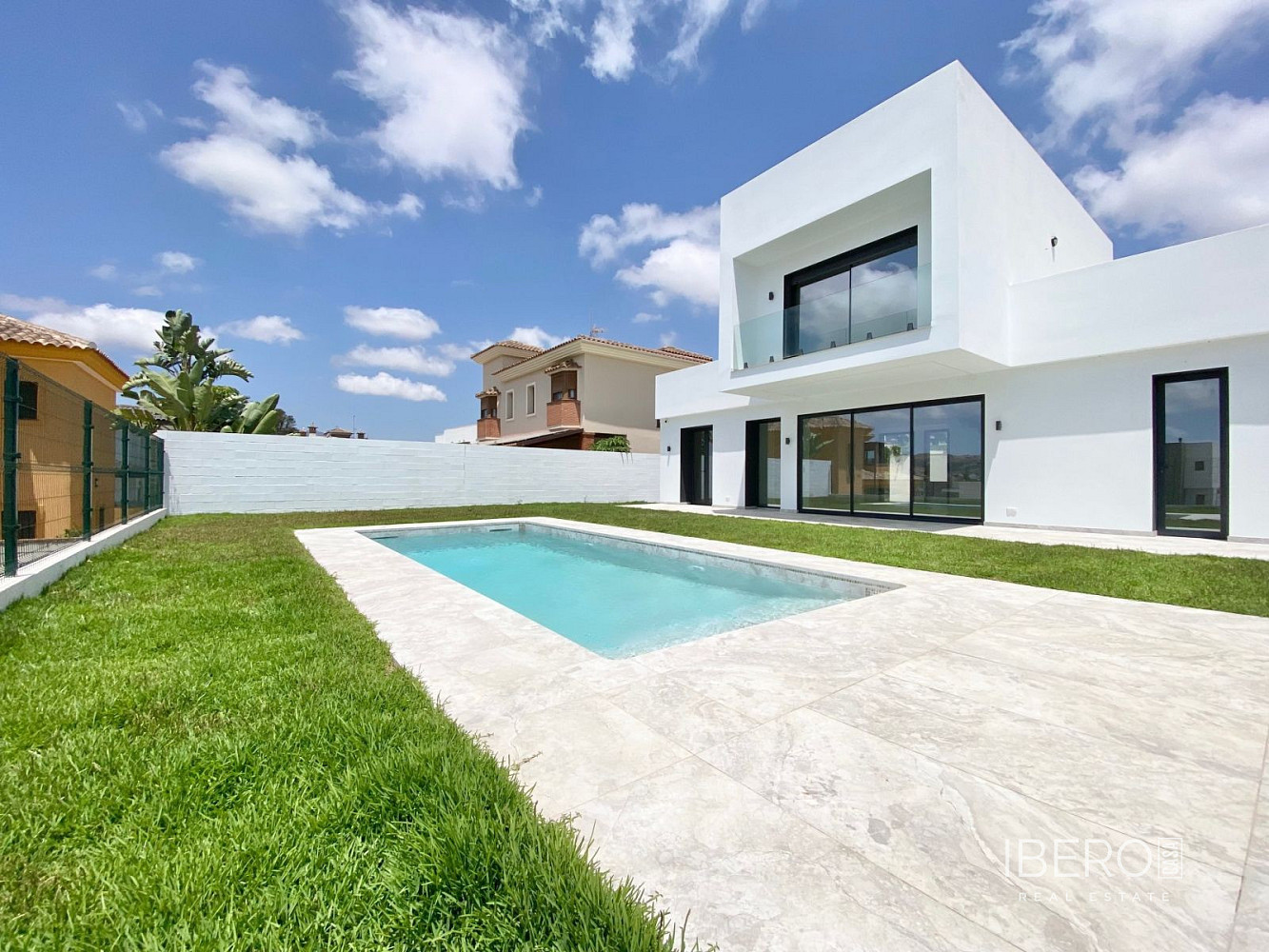 Prodej domu 209 m² s pozemkem 452 m² — photo 2