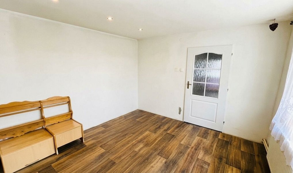 Prodej domu 70 m² s pozemkem 174 m², Strmilov – náhled fotky 2