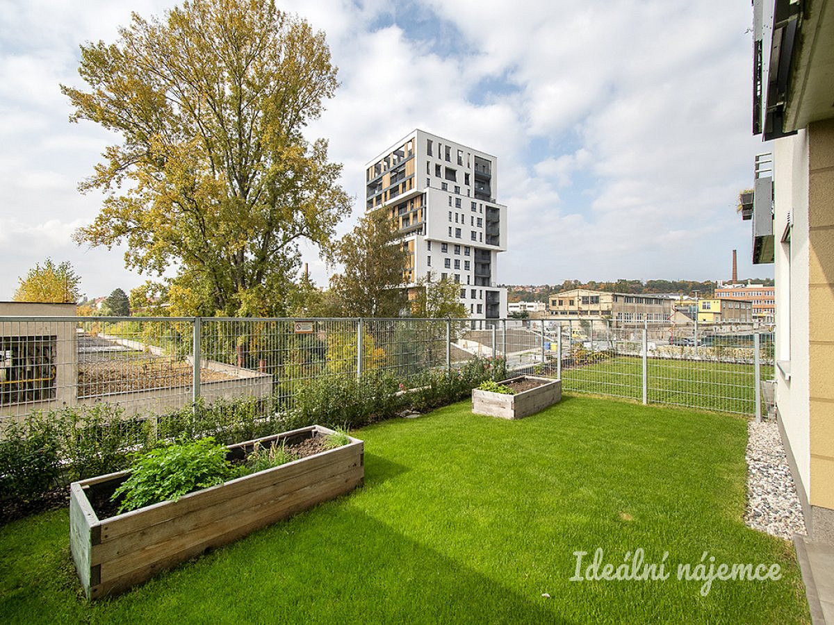 Pronájem bytu 2+kk 46 m²