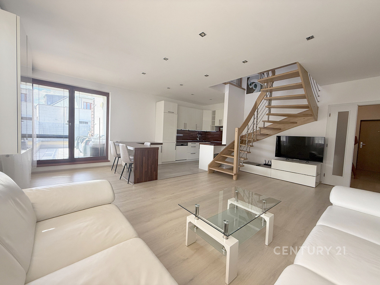 Pronájem bytu 3+kk 110 m²