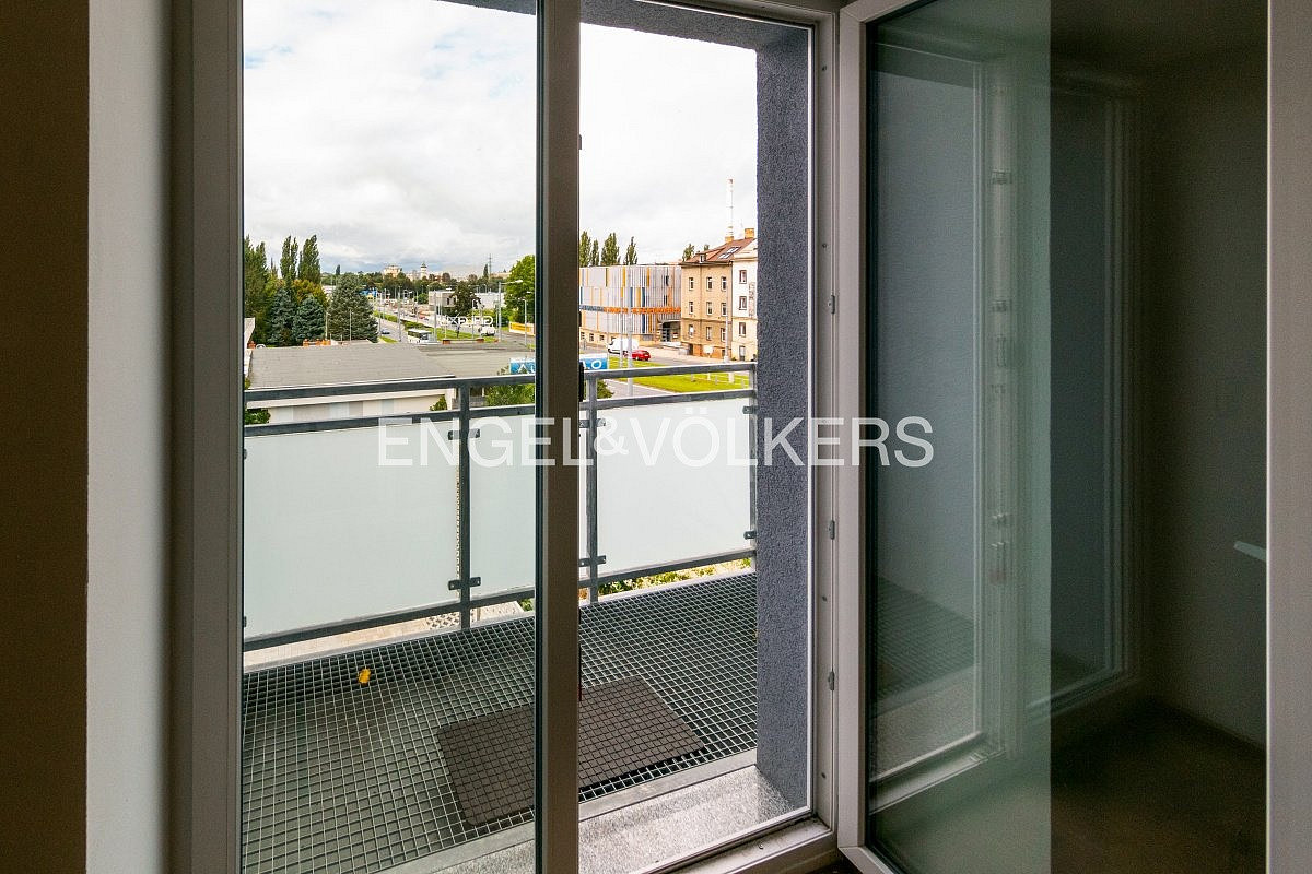 Pronájem bytu 1+kk 42 m² — photo 2