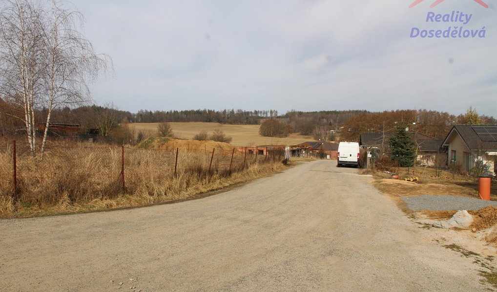 Prodej stavebního pozemku 1 255 m², Pyšely – náhled fotky 2