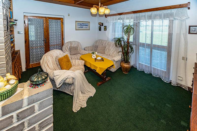 Prodej domu 97 m² s pozemkem 1 779 m² – pohled 2