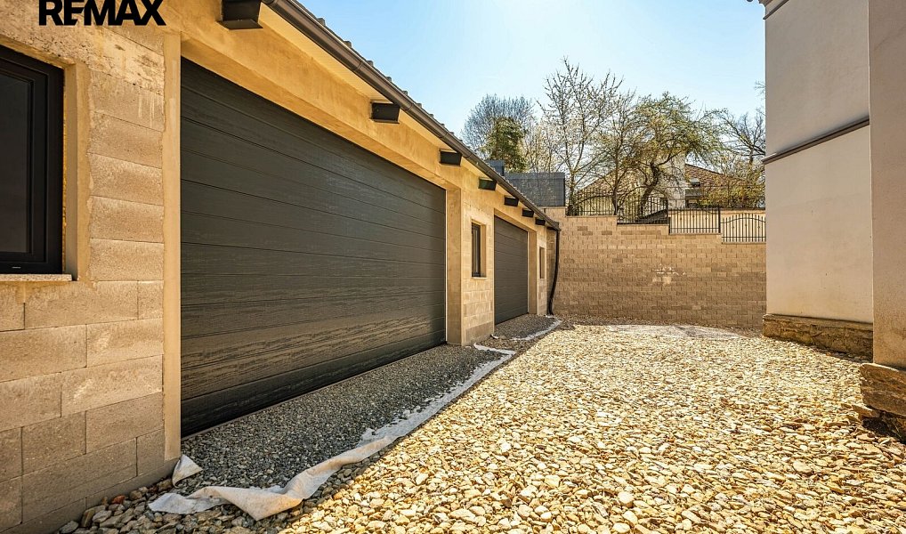 Prodej domu 550 m² s pozemkem 1 119 m², Volyně – náhled fotky 30