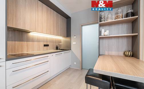 Prodej bytu 1+kk 32 m², Oty Bubeníčka, Praha 10 - Uhříněves