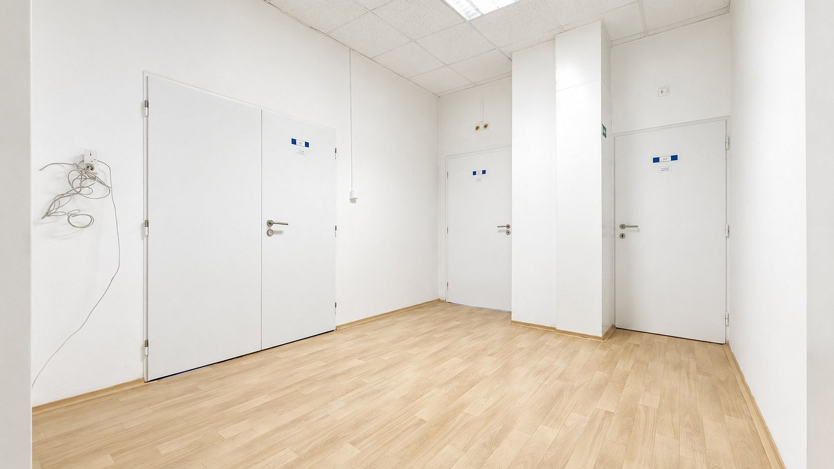 Pronájem kanceláře 137 m² — photo 2