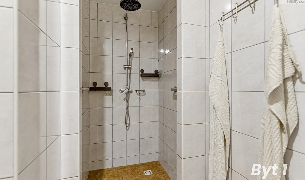 Prodej domu 330 m² s pozemkem 359 m², Duchcov – náhled fotky 11