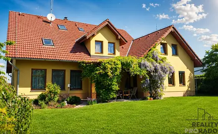 Prodej domu 369 m² s pozemkem 1 010 m², Vestecká, Jesenice, okres Praha-západ