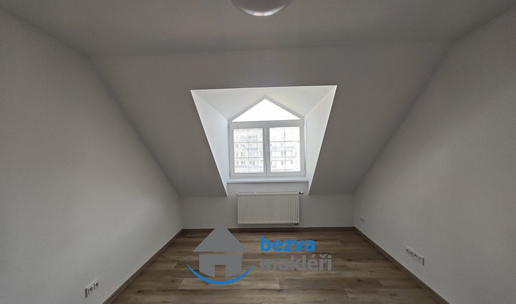 Pronájem bytu 3+1 88 m², Pardubice – náhled fotky 11