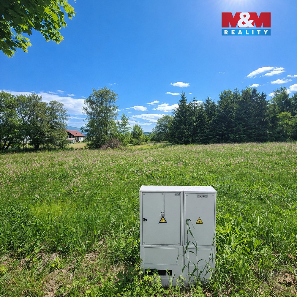 Prodej stavebního pozemku 1 586 m² – fotografie 3