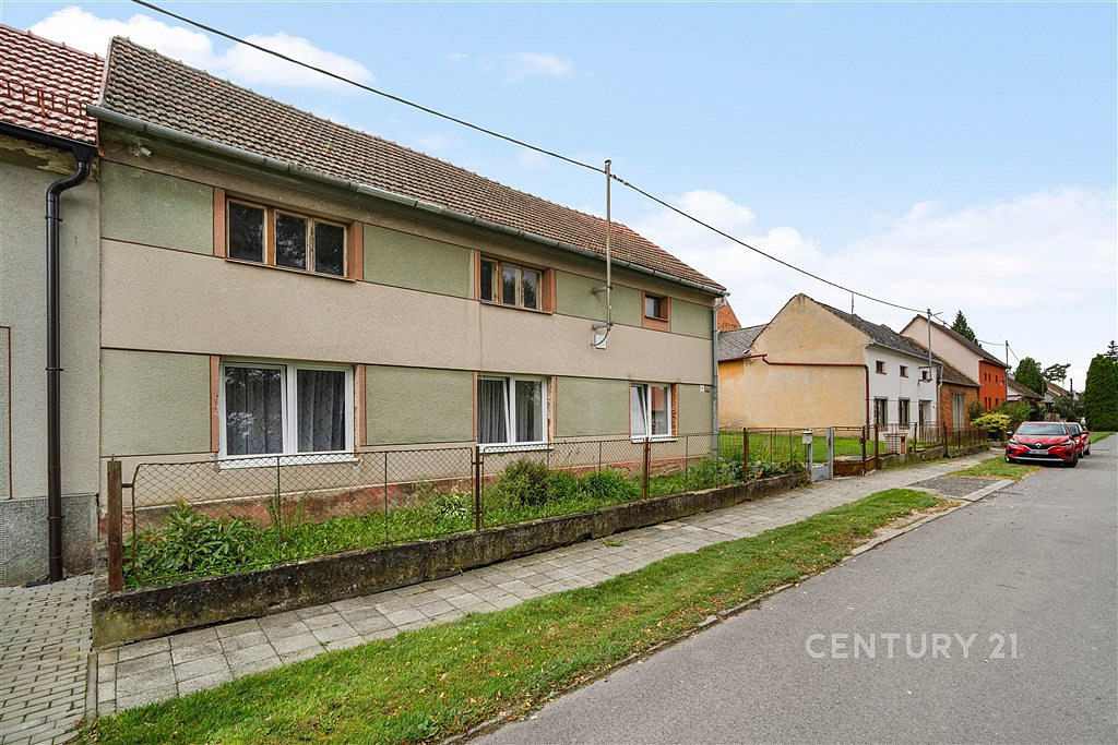Prodej domu 270 m² s pozemkem 1 064 m²