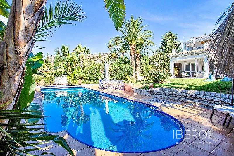 Casa 7+kk – Marbella, Urbanización Marbesa - Vista 2