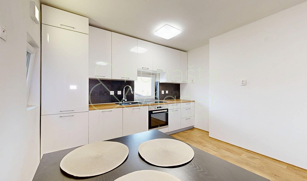 Prodej domu 166 m² s pozemkem 744 m², Borohrádek – náhled fotky 10
