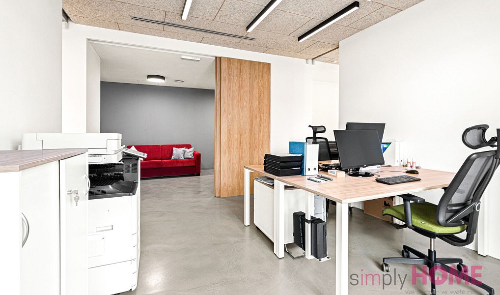 Prodej kanceláře 147 m², Praha – náhled fotky 2