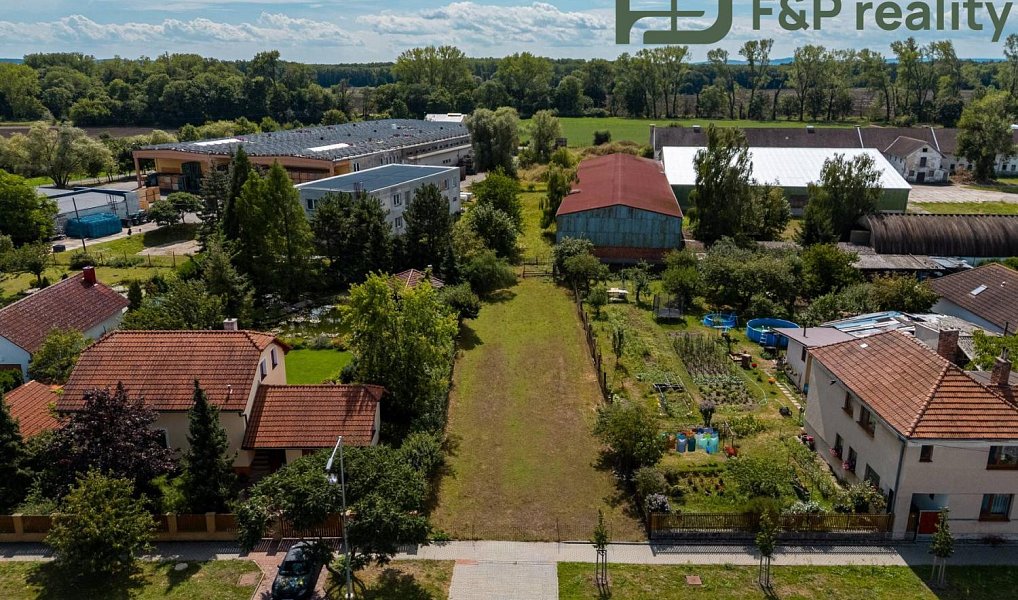 Prodej zahrady 640 m², Opolany – náhled fotky 2