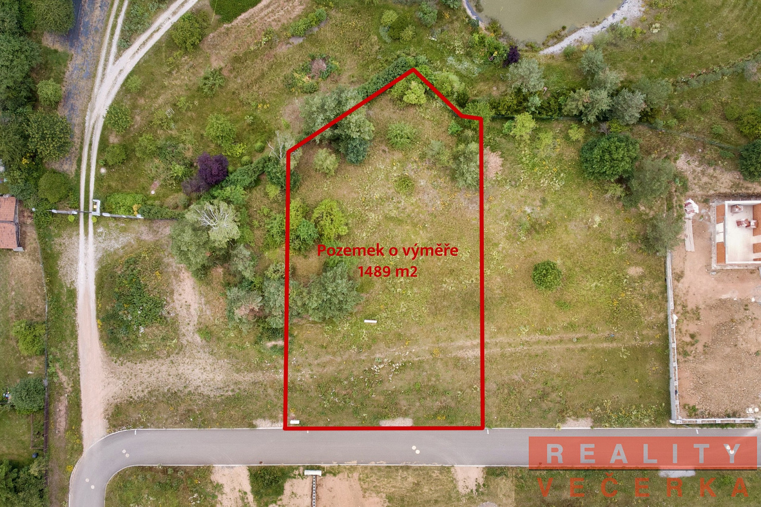 Prodej stavebního pozemku 1 489 m² – fotografie 2