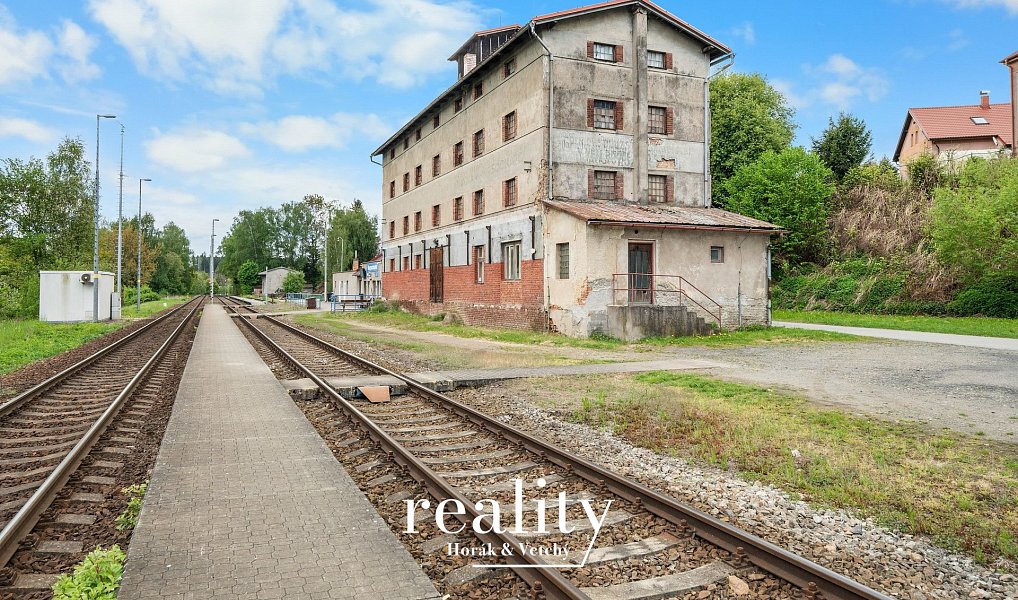 Prodej výrobních prostor 600 m², Rozsochatec – náhled fotky 8