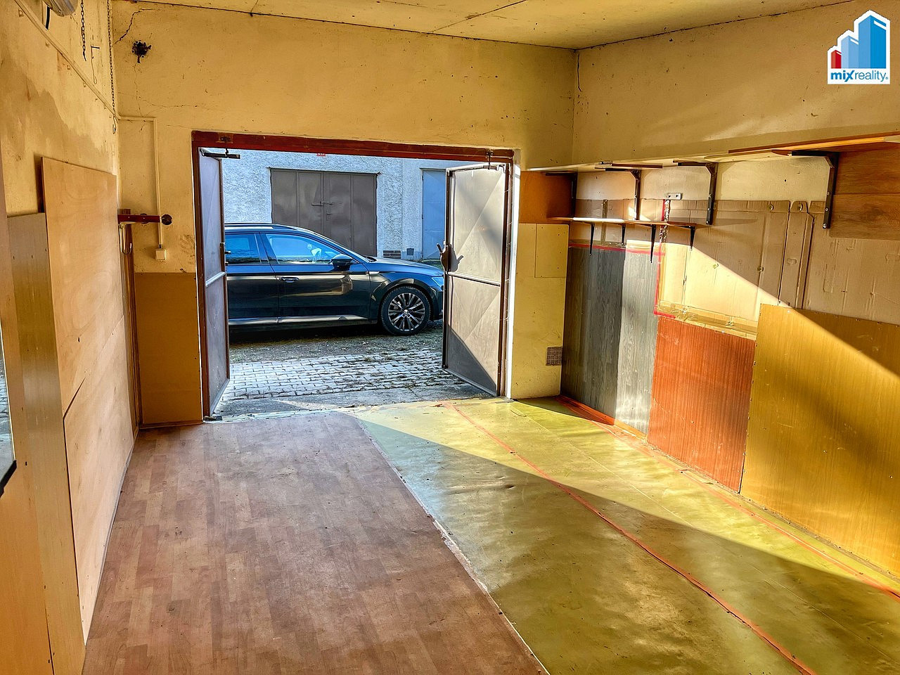 Prodej - garáž 23 m2 v obci tlučná — photo 3