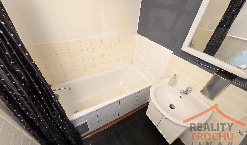 Pronájem bytu 3+1 61 m², Trutnov – náhled fotky 6