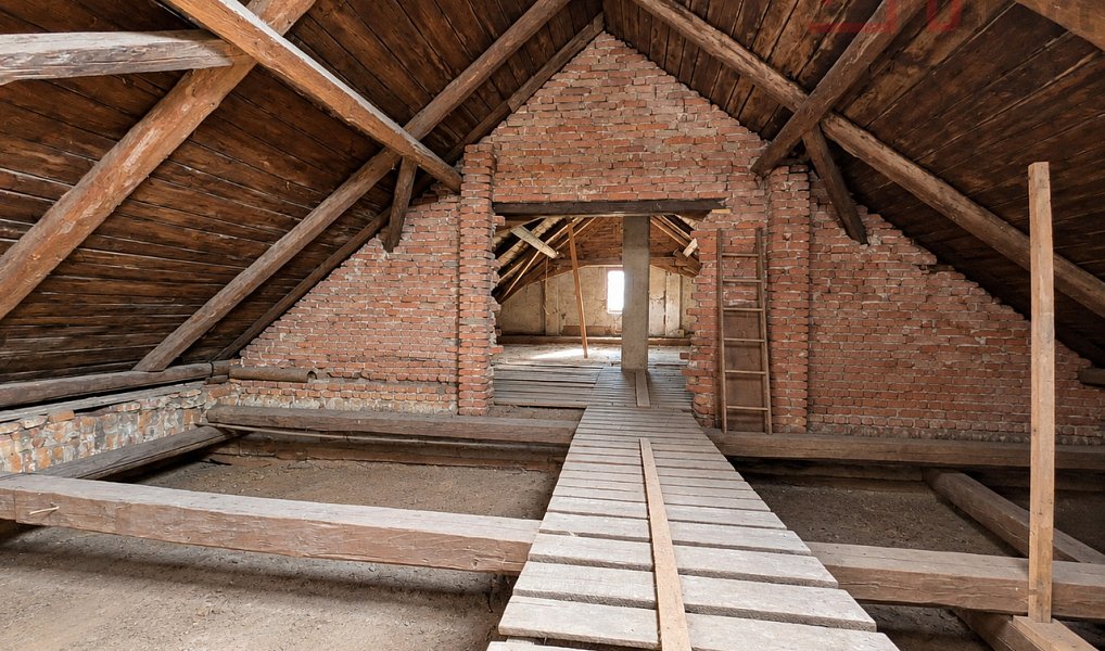 Prodej domu 190 m² s pozemkem 1 352 m², Kováň – náhled fotky 14