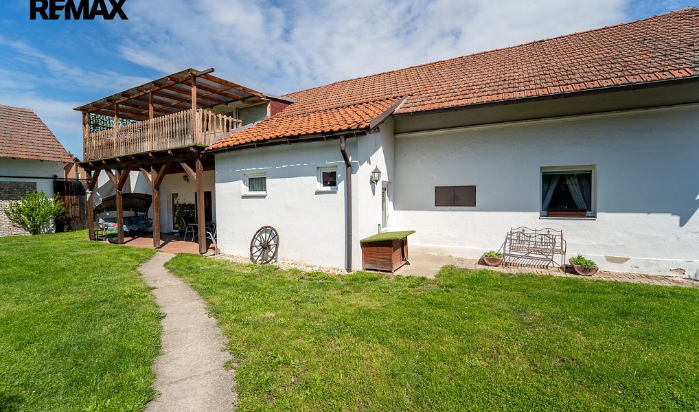 Prodej domu 140 m² s pozemkem 2 563 m², Pečky – náhled fotky 34