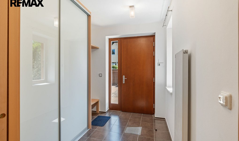 Prodej domu 241 m² s pozemkem 742 m², Praha – náhled fotky 33