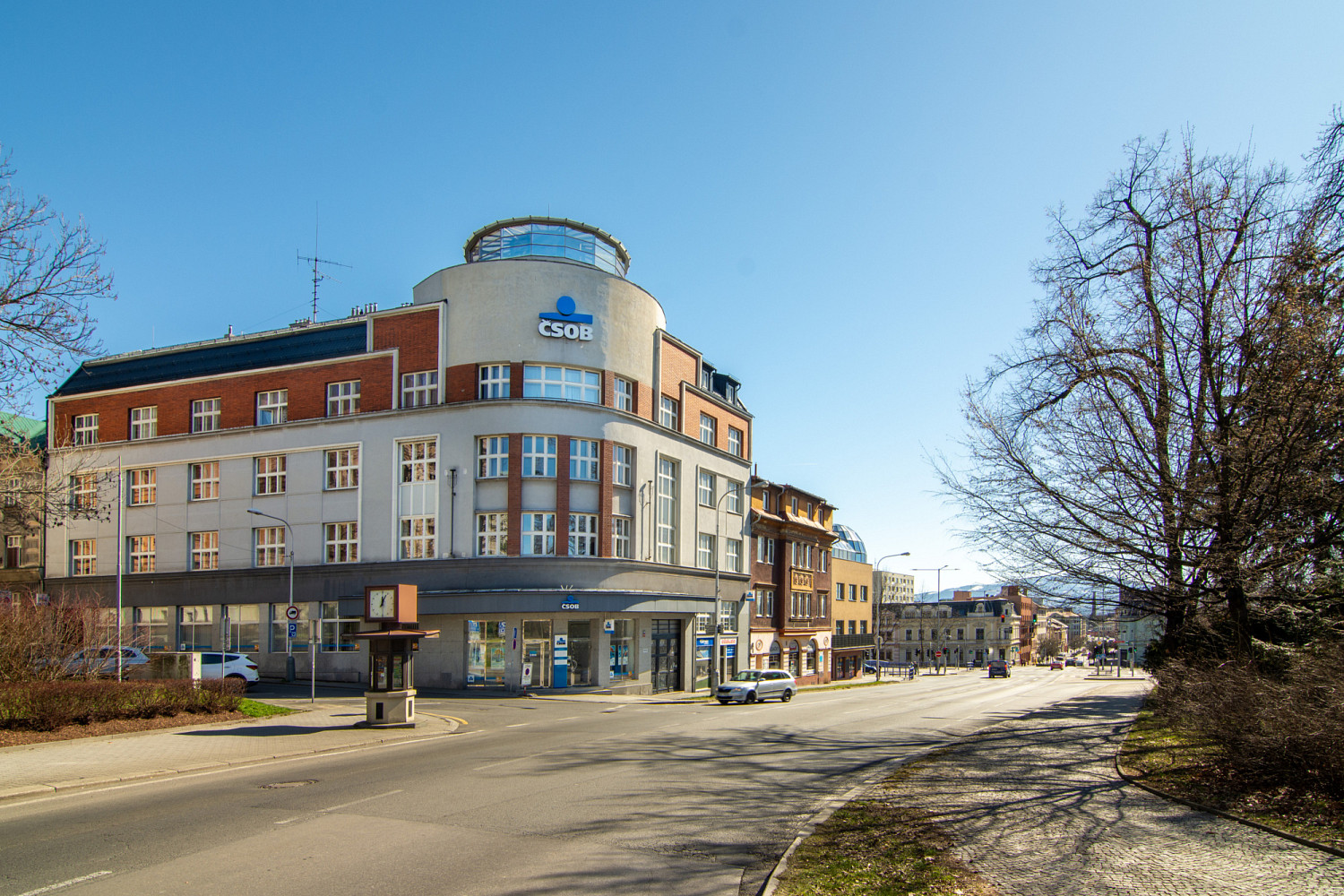 Pronájem obchodních prostor 365 m²