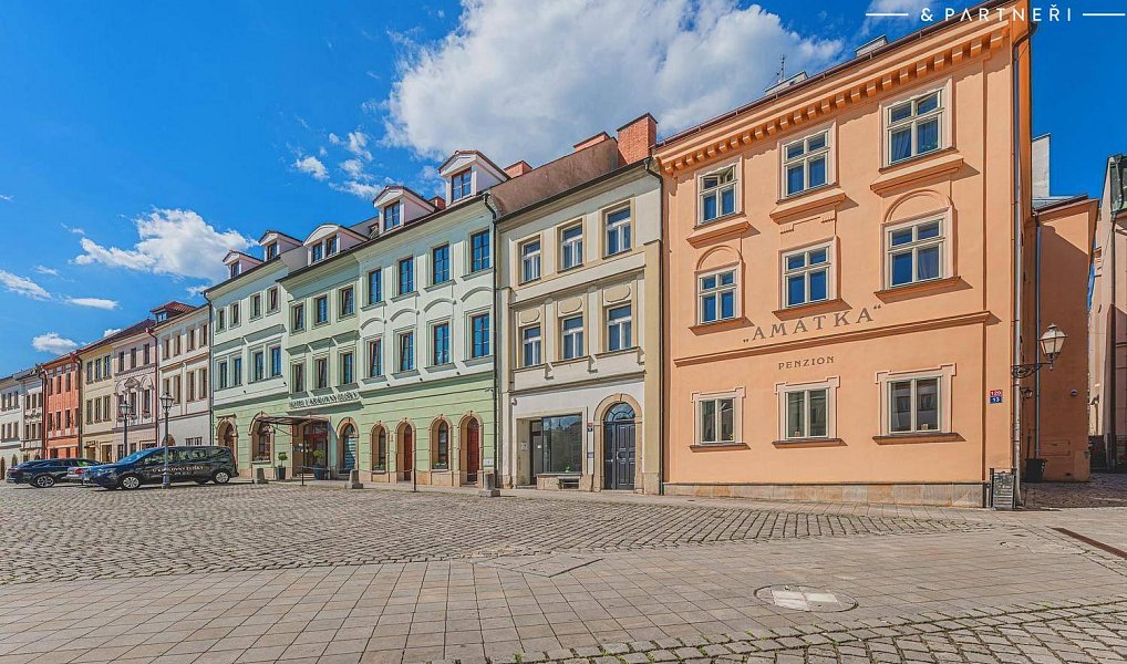Prodej nájemního domu, činžáku 582 m², Hradec Králové – náhled fotky 3